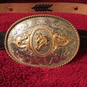 Montana Silversmiths Horse Head Belt buckle & belt